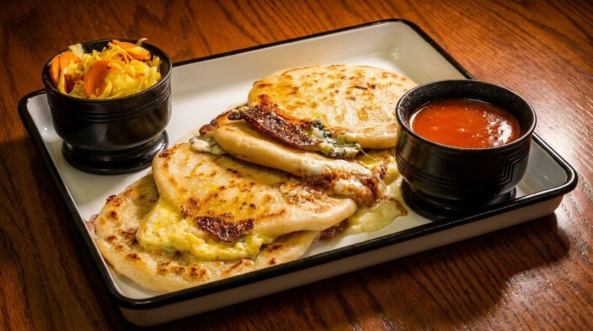 Pupuseria Y Antojitos Guanaquitas – Detroit Ave