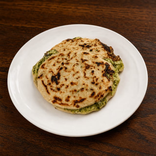 Pupusa de Espinacas / Spinach Pupusa.